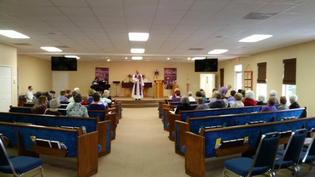 Pastor Moreno leads Worship